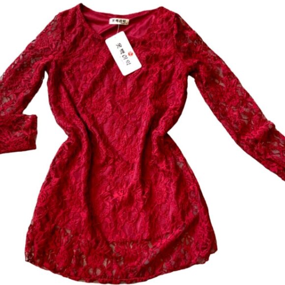 NWT Women's Red Floral Rose Lace Long Sleeve Tunic Top L - Fit More Like S/M 77D - Picture 5 of 6
